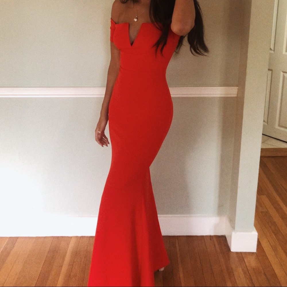 red prom dress